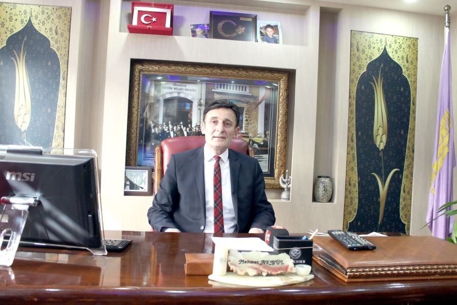Şehitlerimizi minnet ve şükranla anıyorum