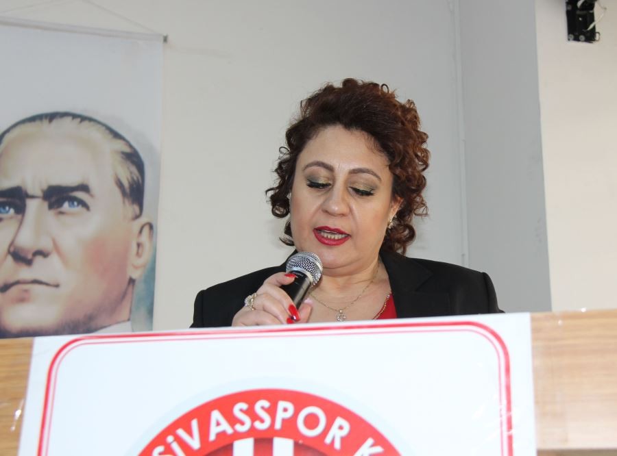  Sivasspor kadın taraftarları genel kurula gitti