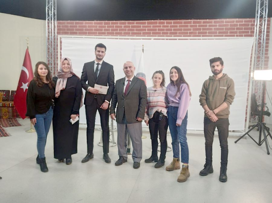 Uzman Hekimler İzleyiciyle Buluşacak
