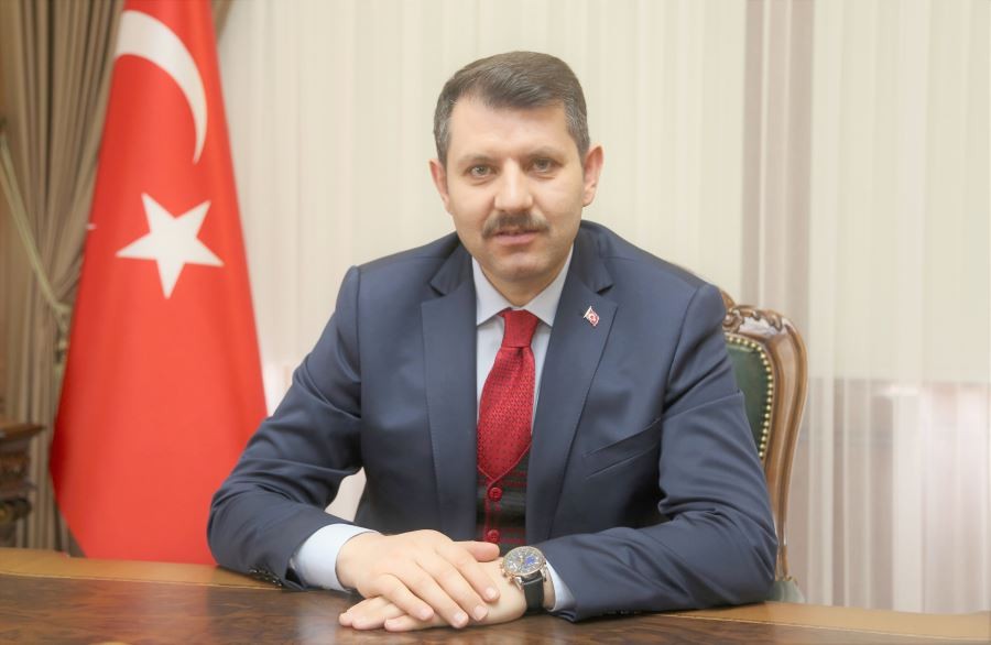 Ayhan: Bayramınız kutlu olsun çocuklar
