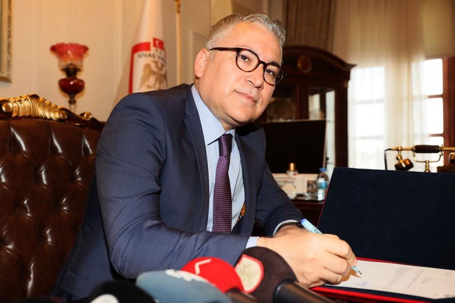 Vali Şimşek, Görevine Başladı