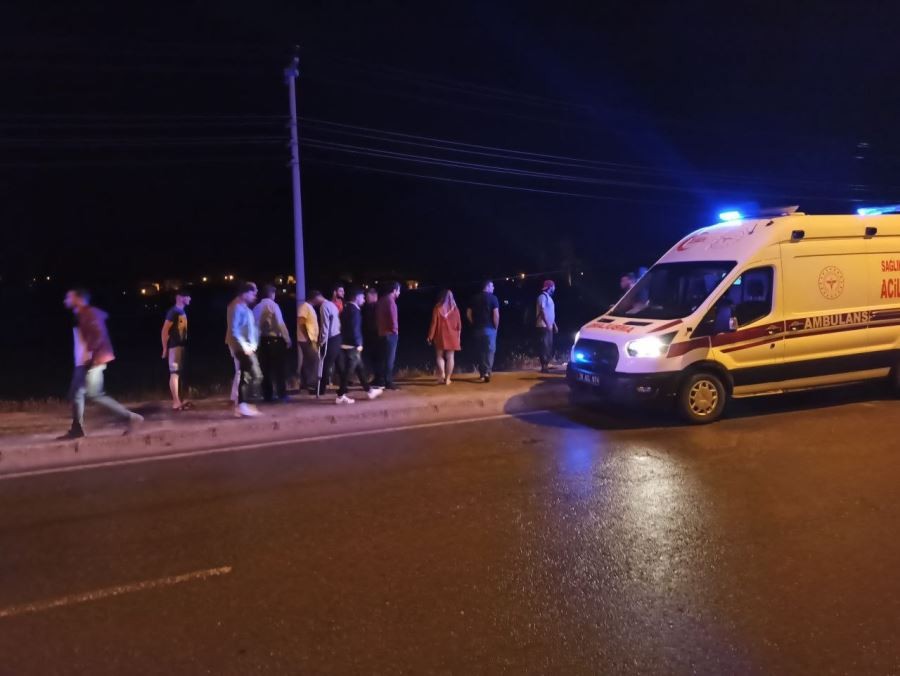 Kuvvetli yağmur kazaya neden oldu; 3 yaralı