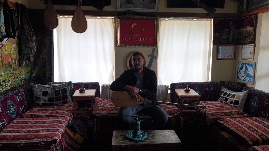  Halk Ozanı jandarma için besteledi, jandarma için söyledi