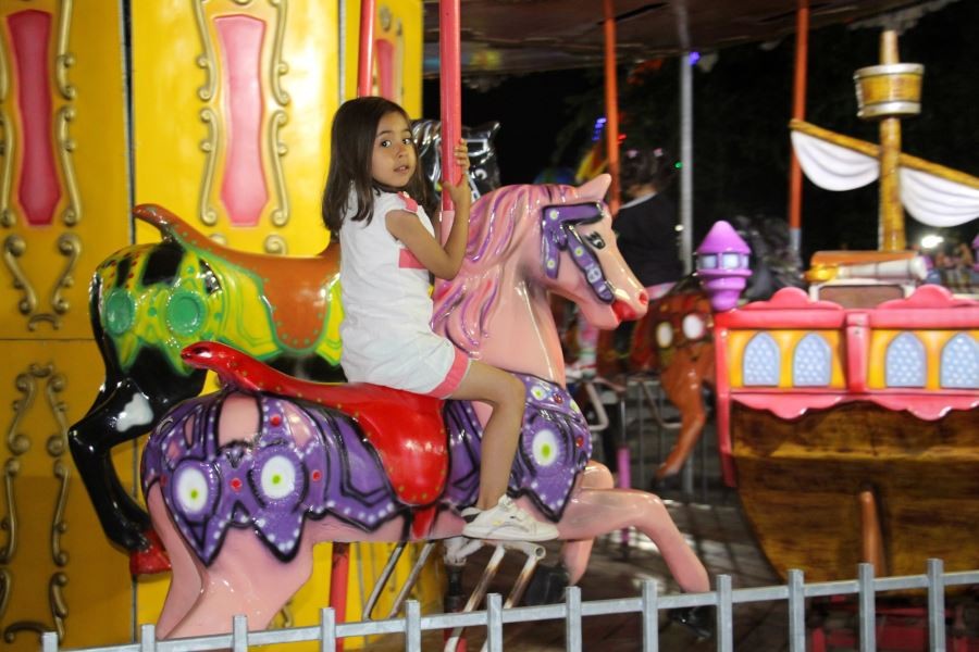  Yok böyle karne hediyesi, 200 bin çocuğa lunapark bileti hediye etti