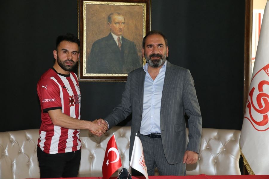 Murat Paluli resmen Sivasspor’da