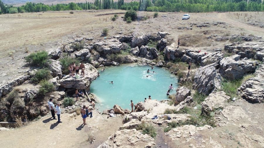 Şifa dağıtan göl kurudu, görenler gözlerine inanamadı