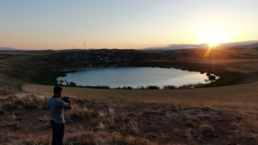 Saklı göllerde gün batımı görenleri mest ediyor