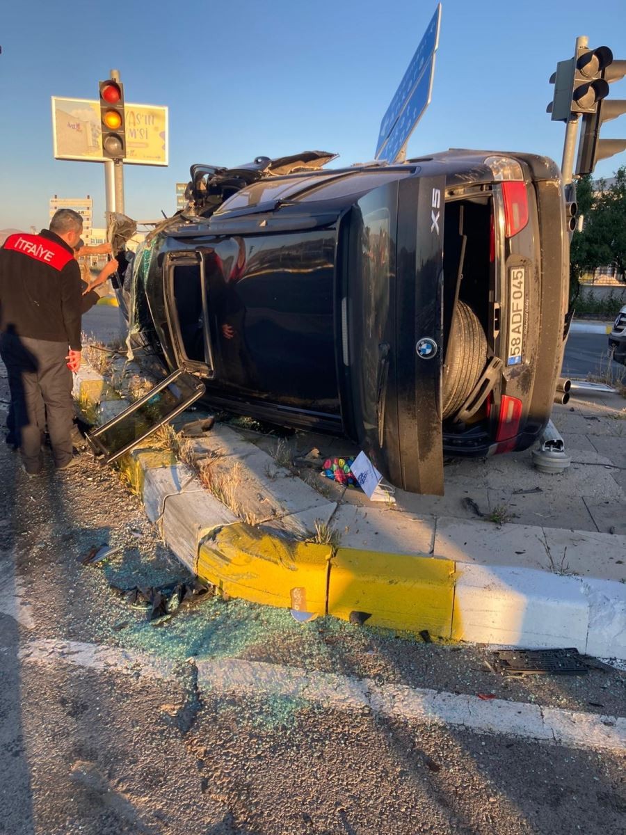 Cip ile otomobil çarpıştı: 1 ölü, 2 ağır yaralı