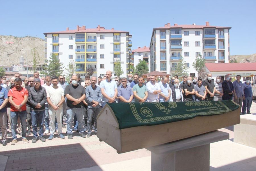 Baraj Gölünde Boğulan Öğretmen Son Yolcuğuna Uğurlandı