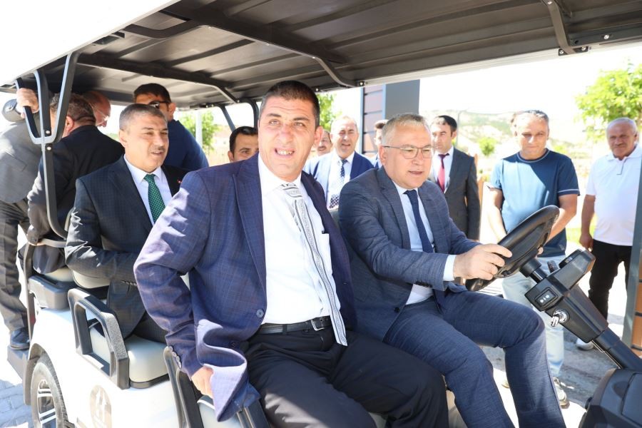 Şimşek Hamidiye’yi gezdi