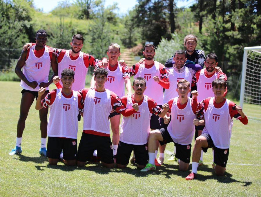 Sivasspor’da hazırlıklar tek idmanla devam etti