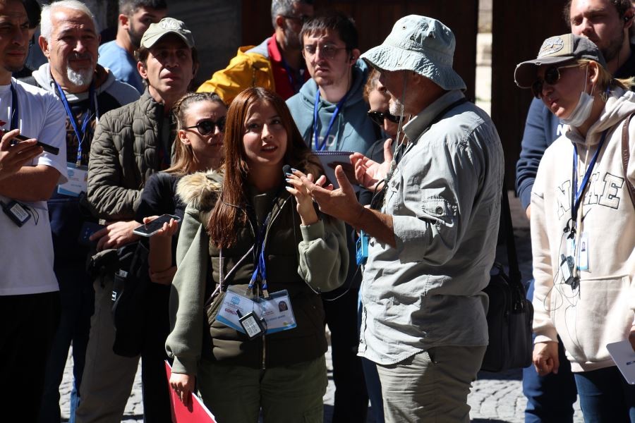 Geleceğin turist rehberleri açık hava müzesinde eğitim alıyor