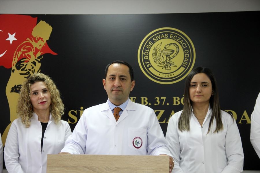 ECZACILIK MESLEĞİ İÇİN AYAKTAYIZ