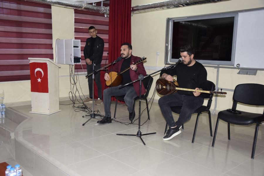 Türküler seslendirildi 
