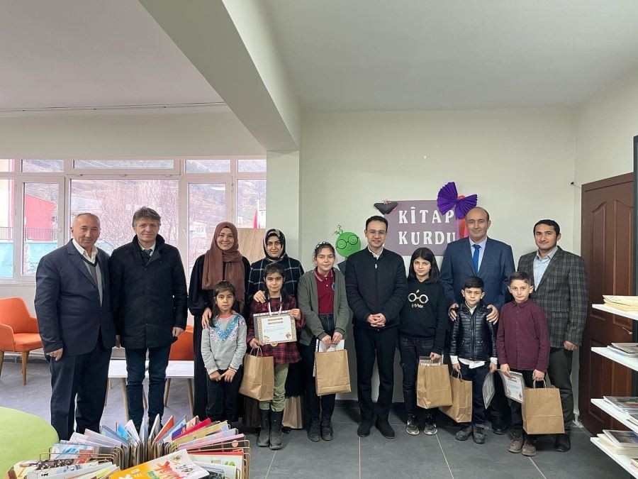 Kitap kurtlarını ödüllendirdi 