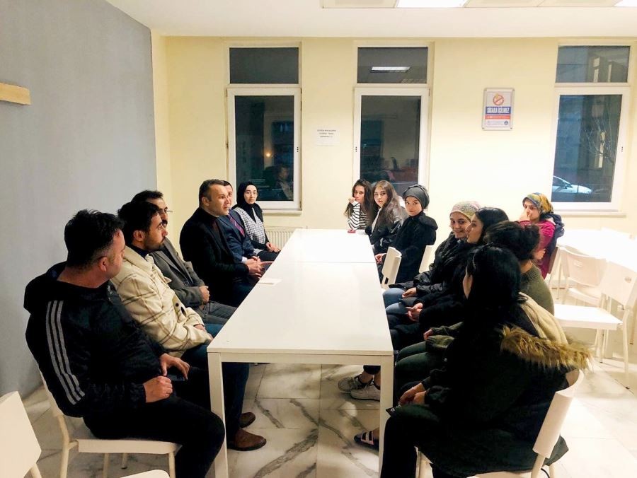 Papaker, üniversite öğrencileriyle buluştu 
