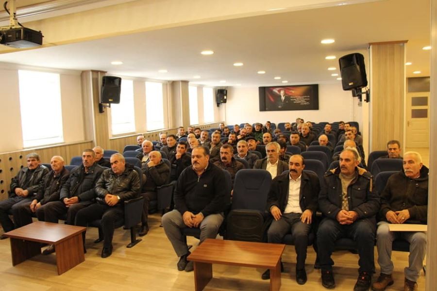Zengin, muhtarların taleplerini dinledi 