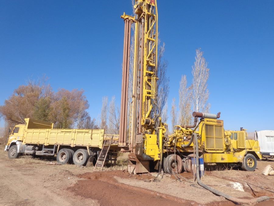 Kırsalda su ve kanalizasyon sorunu yaşayan yerler bir bir çözüme kavuşturuluyor
