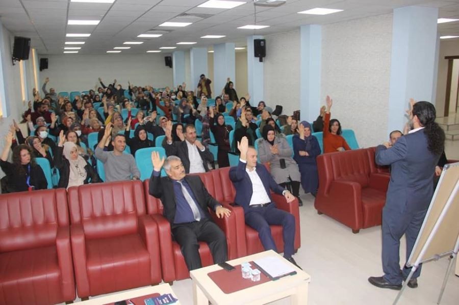 Zara’da Velilere Seminer Verildi