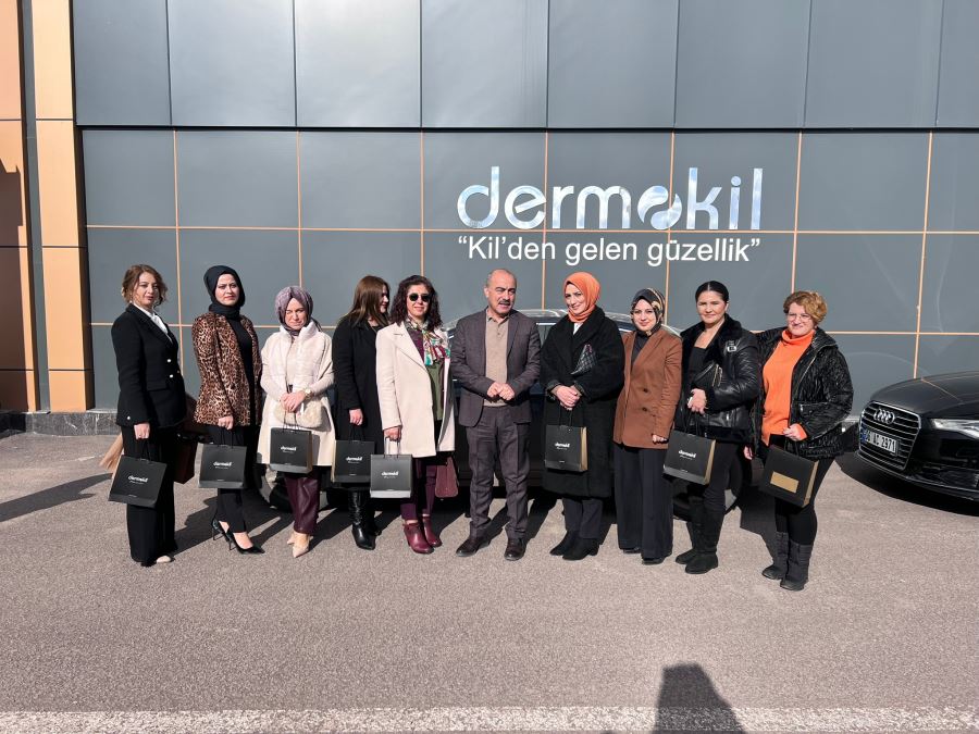   Dermokil’i   ziyaret ettiler