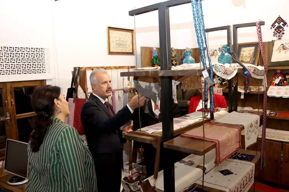 Yener, Kültür ve Sanat Merkezini ziyaret etti  