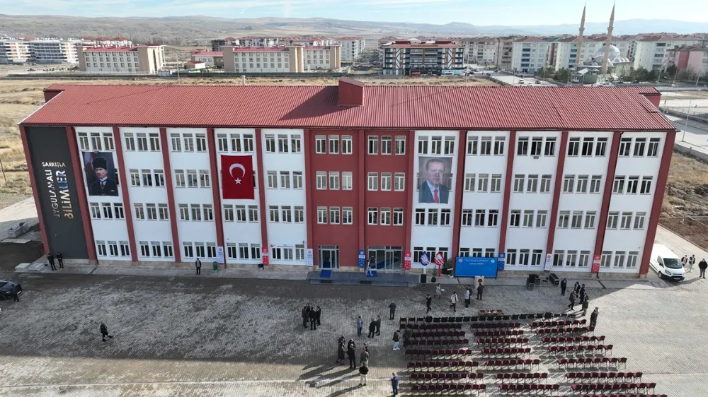Şarkışla Uygulamalı Bilimler Yüksekokulu Binası Açıldı