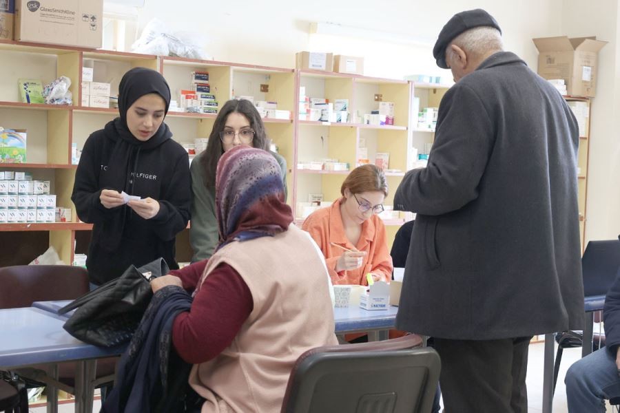 Depremzedelere her türlü imkanlar seferber ediliyor 