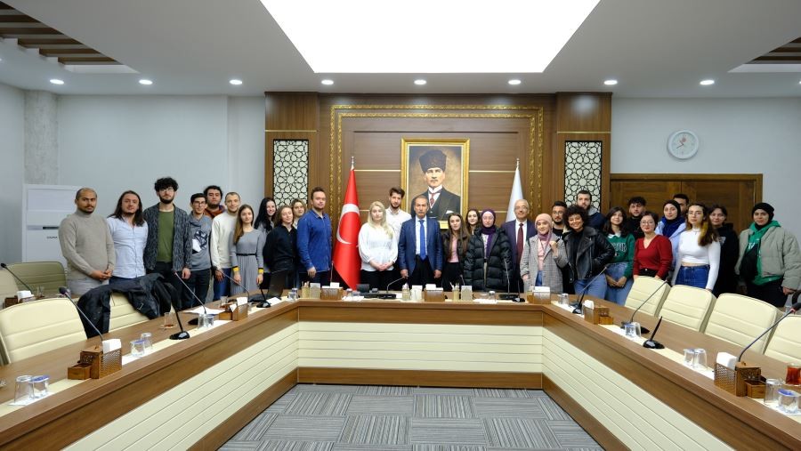 Öğrenciler toplantı yapıldı
