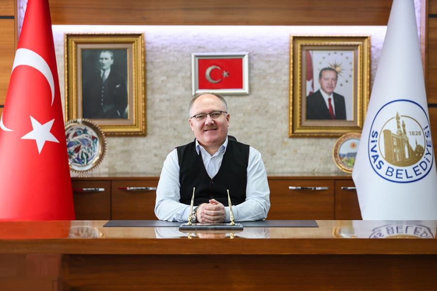 Gönüllerde   taht kurdu 