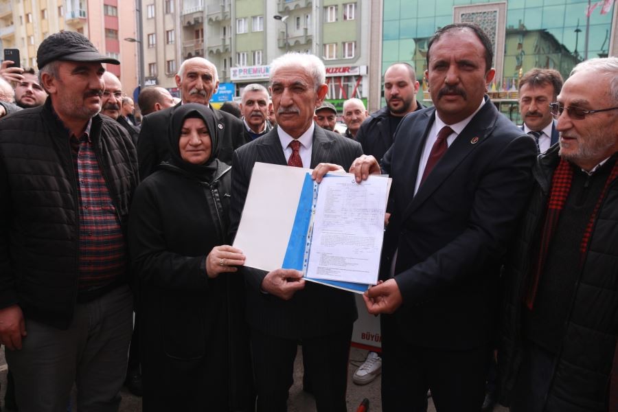 BULUT: SİVASLILARIN HİZMETİNE TALİP OLDUM