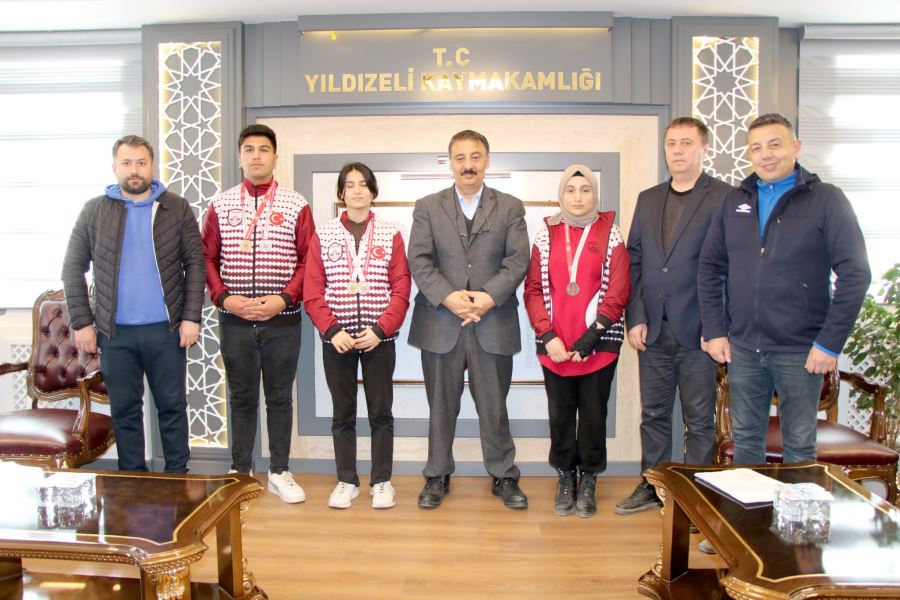 Altay’dan derece   öğrencilerine tebrik 