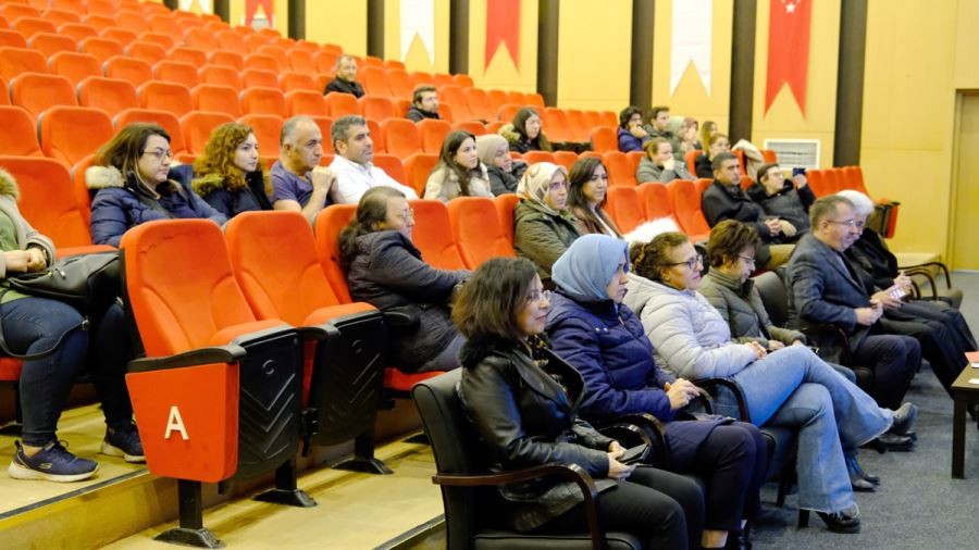 SCÜ’de konferans düzenlendi 