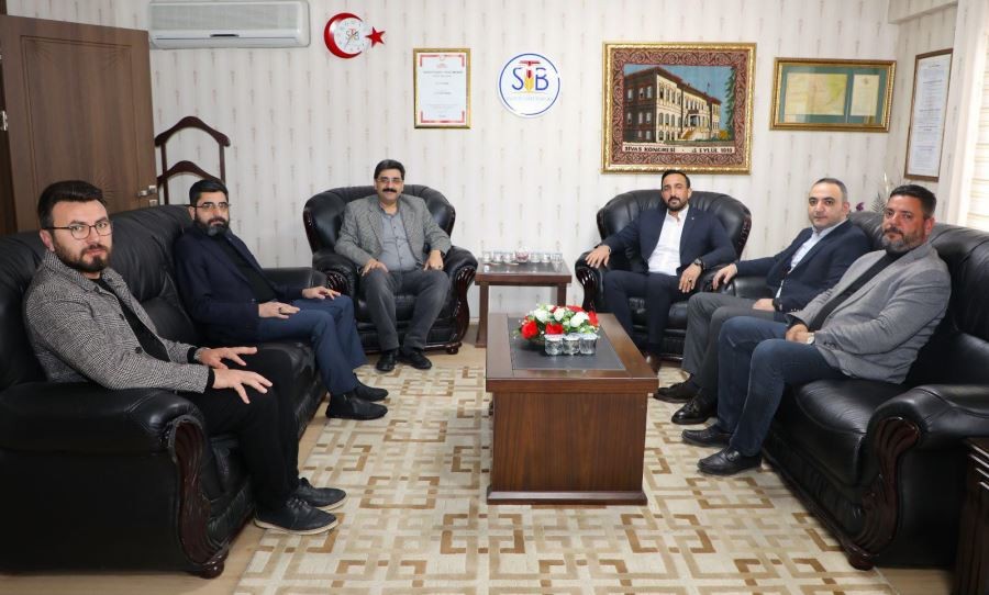 KARAKAYA: SİYASİ PARTİLERİMİZE EŞİT MESAFEDEYİZ