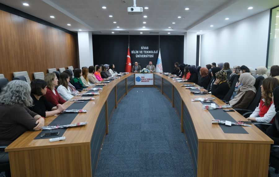 SBTÜ kadın personellerini unutmadı 