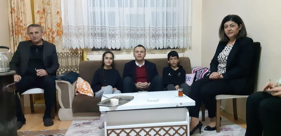 Kaymakama şiir yazdı 
