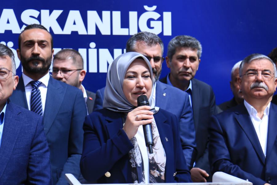 AK PARTİ SİVAS İL BAŞKANLIĞINDAN  GÖRKEMLİ BAYRAMLAŞMA