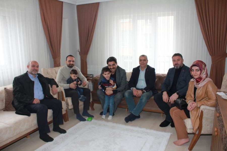 AK PARTİ SİVAS MİLLETVEKİLİ ADAYI HAKAN AKSU GÖNÜLLERE DOKUNUYOR