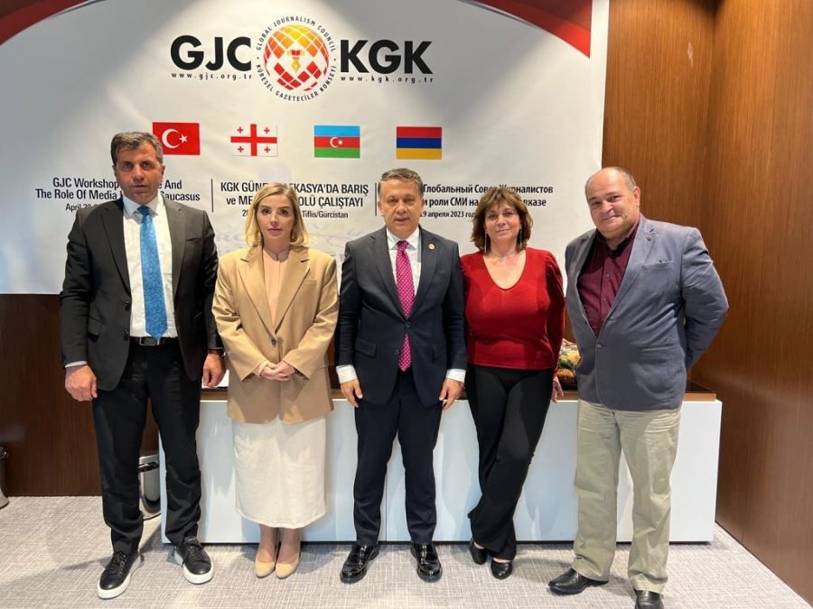 Güney Kafkasya’da tarihi adım: Azerbaycanlı ve Ermeni Gazeteciler “Barış Dili”nde anlaştı