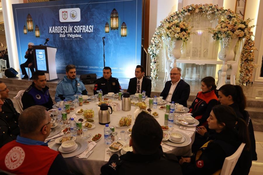 Belediye “kardeşlik sofrası” kurdu 