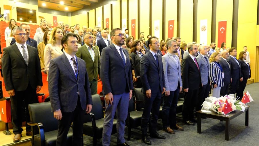 SCÜ’de STSO desteğiyle kongre yapıldı 