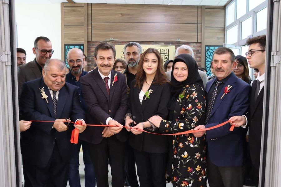   “Türkiye Yüzyılına Sanatla Merhaba” sergisi açıldı