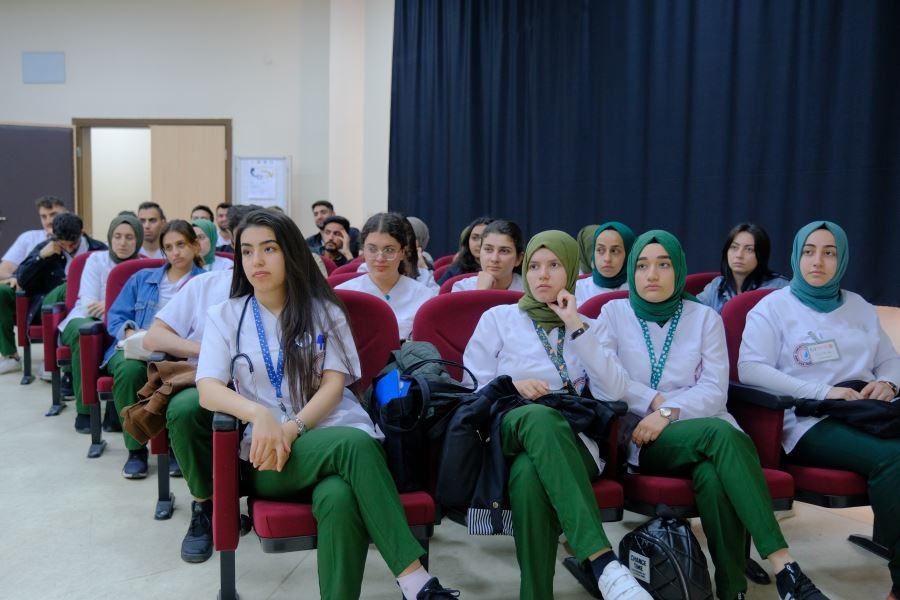 “Hemşirelikte Kariyer Söyleşileri”
