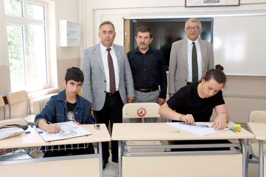 Yetenekli öğrenciler  sınavla belirleniyor 