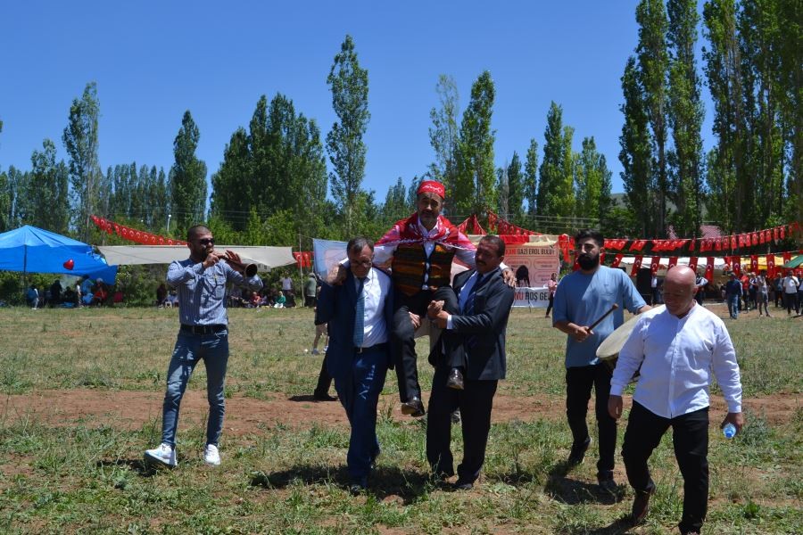 ULAŞ’TA DİLLERE DESTAN FESTİVAL 
