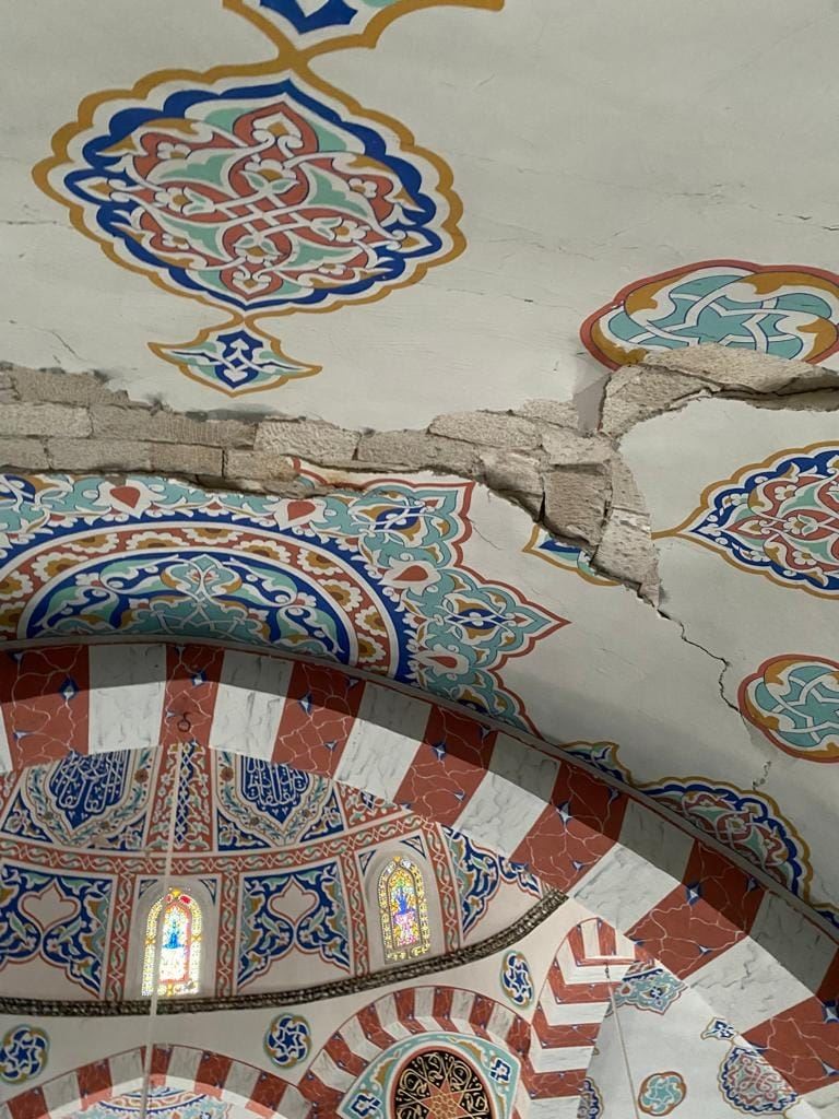 Hasar gören cami onarılacak 