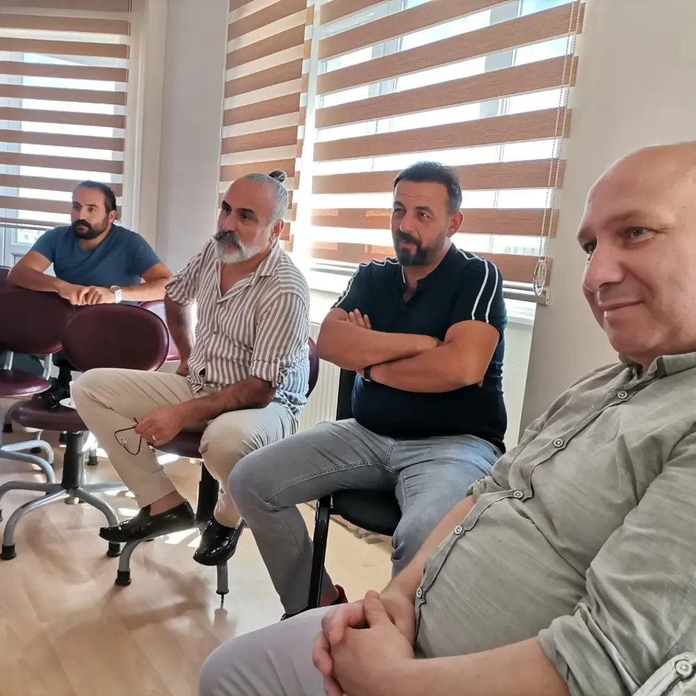 DİSK /Dev Sağlık İş var. 