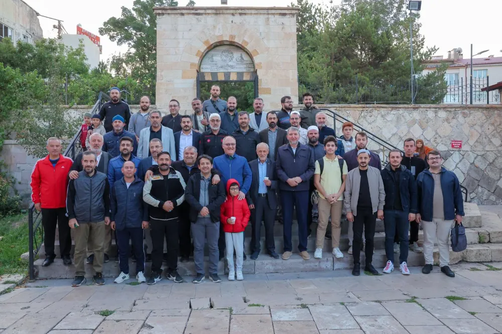 Namazda buluştular 