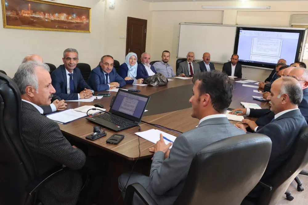 Yener, müdürleri topladı 