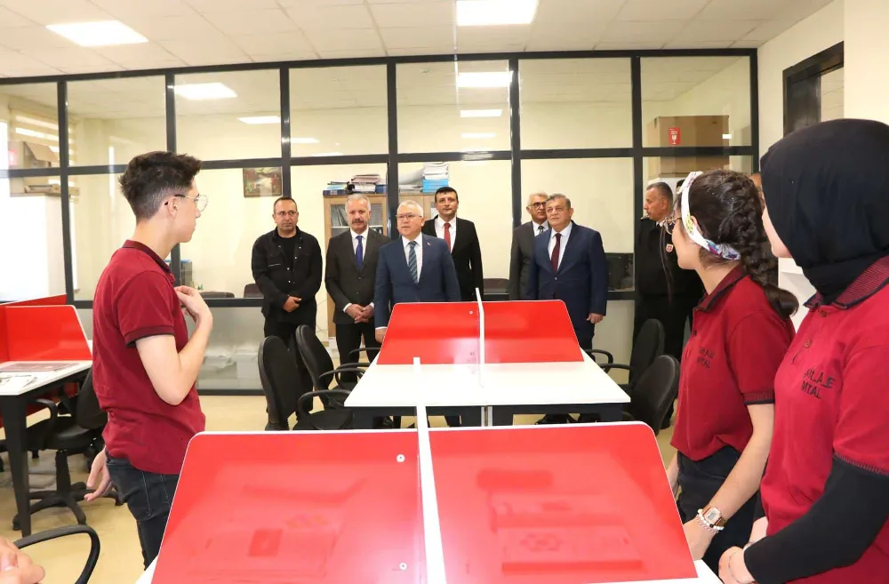 Şimşek okul ziyaretlerine devam ediyor