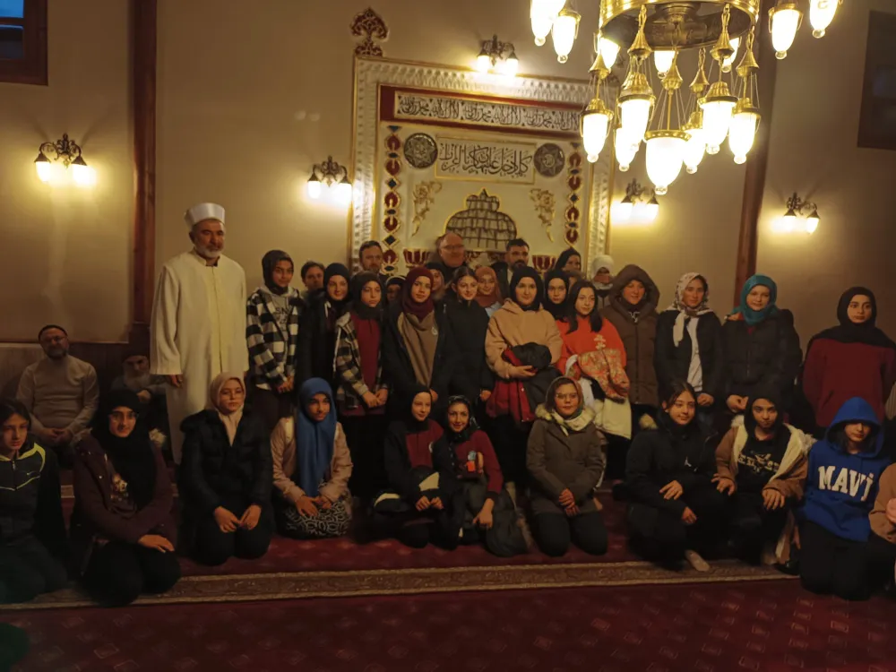 Cami buluşmaları sürüyor 